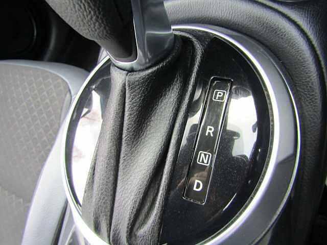 Nissan Juke 1.0 DiG-T 114 N-Connecta 5dr DCT