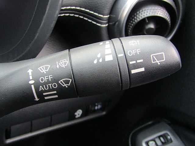 Nissan Juke 1.0 DiG-T 114 N-Connecta 5dr DCT