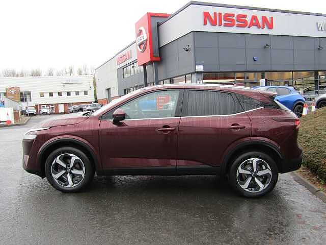 Nissan Qashqai 1.3 DiG-T MH 158 N-Connecta 5dr Xtronic
