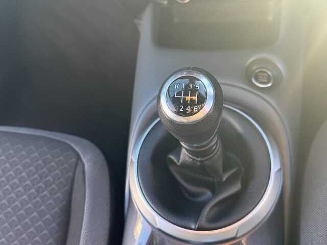 Nissan Juke 1.0 DiG-T 114 N-Connecta 5dr