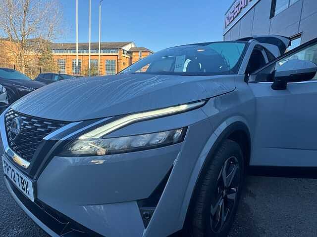 Nissan Qashqai 1.3 DiG-T MH 158 N-Connecta 5dr Xtronic