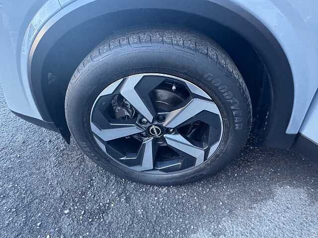 Nissan Qashqai 1.3 DiG-T MH 158 N-Connecta 5dr Xtronic