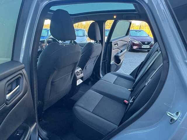 Nissan Qashqai 1.3 DiG-T MH 158 N-Connecta 5dr Xtronic