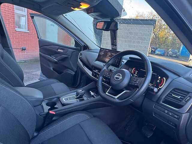 Nissan Qashqai 1.3 DiG-T MH 158 N-Connecta 5dr Xtronic