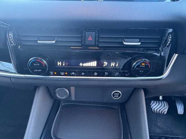 Nissan Qashqai 1.3 DiG-T MH 158 N-Connecta 5dr Xtronic