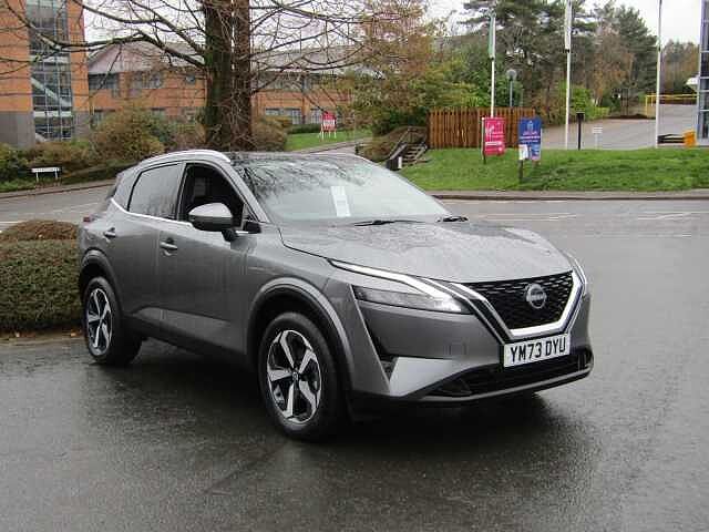 Nissan Qashqai 1.3 DiG-T MH N-Connecta 5dr