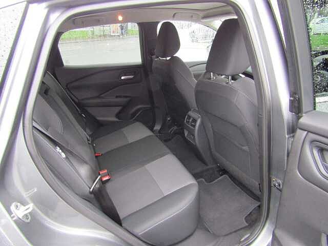 Nissan Qashqai 1.3 DiG-T MH N-Connecta 5dr