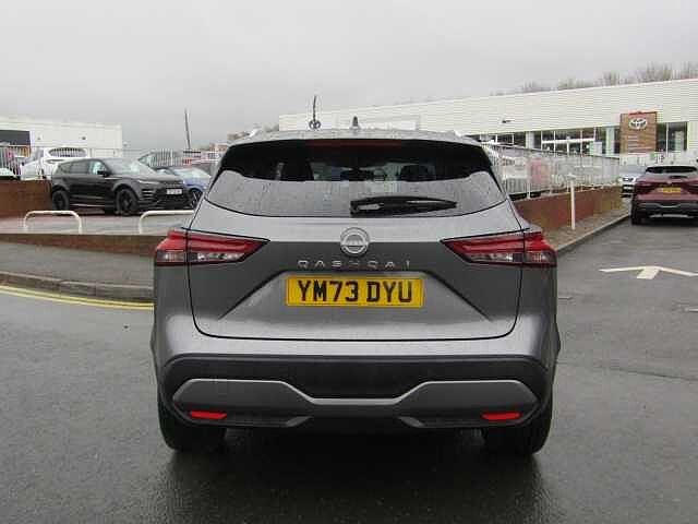 Nissan Qashqai 1.3 DiG-T MH N-Connecta 5dr