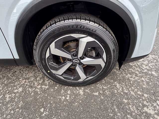 Nissan Qashqai 1.3 DiG-T MH N-Connecta 5dr