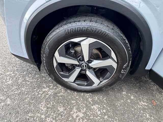 Nissan Qashqai 1.3 DiG-T MH N-Connecta 5dr