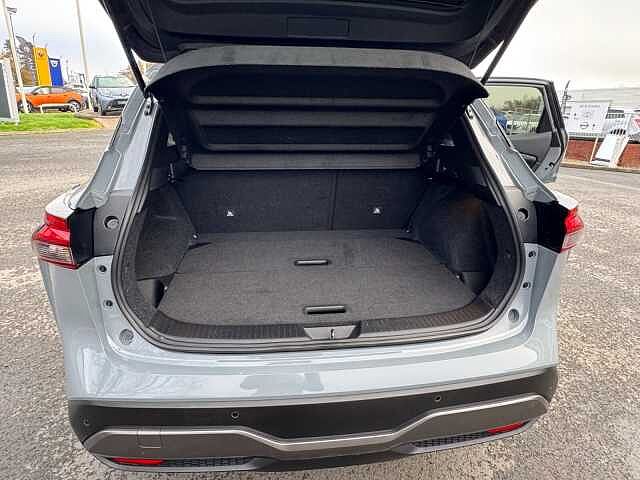 Nissan Qashqai 1.3 DiG-T MH N-Connecta 5dr