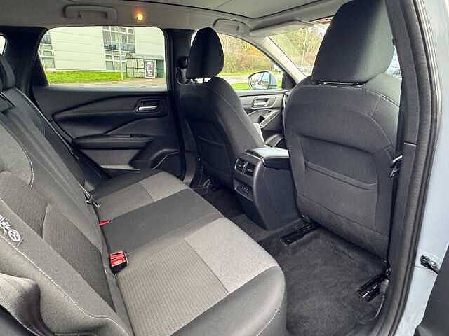 Nissan Qashqai 1.3 DiG-T MH N-Connecta 5dr