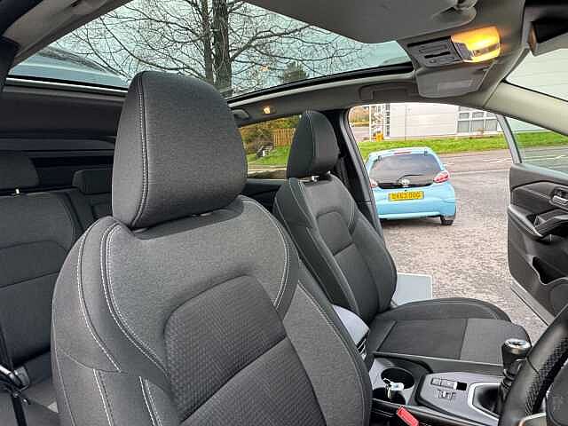 Nissan Qashqai 1.3 DiG-T MH N-Connecta 5dr