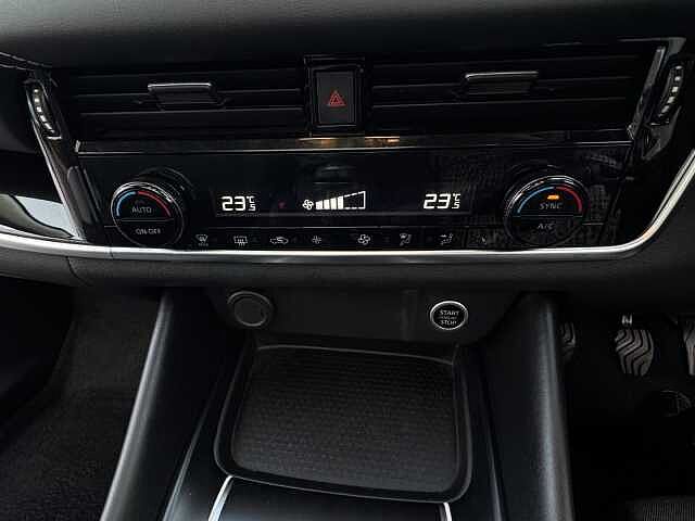 Nissan Qashqai 1.3 DiG-T MH N-Connecta 5dr