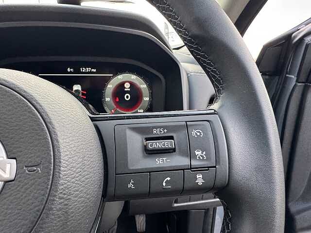 Nissan Qashqai 1.3 DiG-T MH N-Connecta 5dr