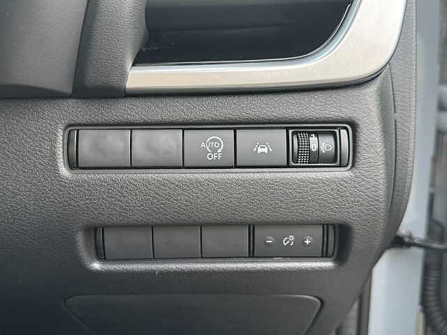 Nissan Qashqai 1.3 DiG-T MH N-Connecta 5dr