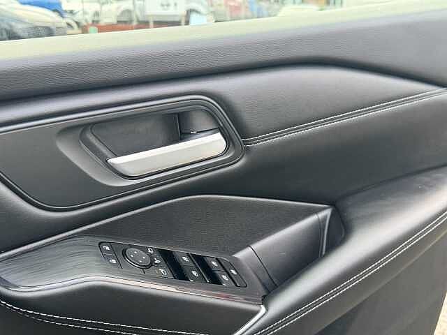 Nissan Qashqai 1.3 DiG-T MH N-Connecta 5dr