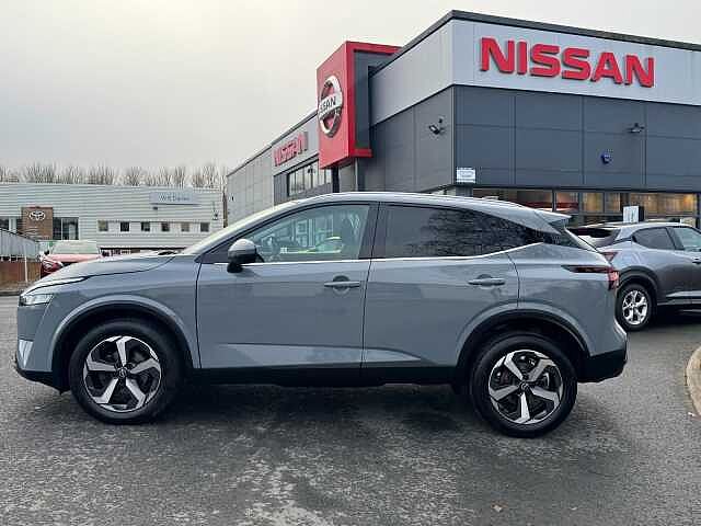 Nissan Qashqai 1.3 DiG-T MH N-Connecta 5dr