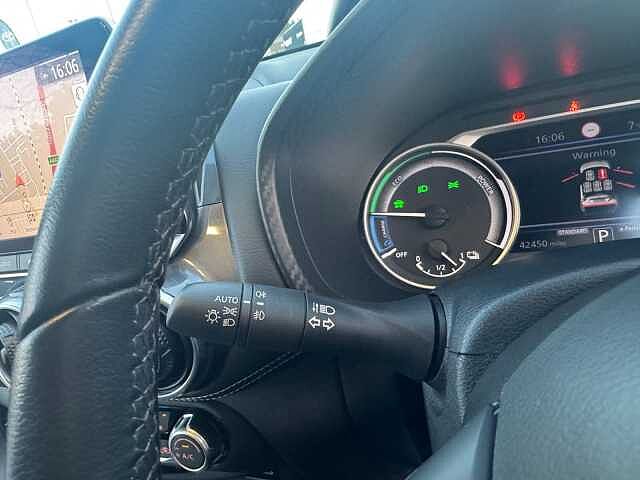 Nissan Juke 1.6 Hybrid Tekna 5dr Auto