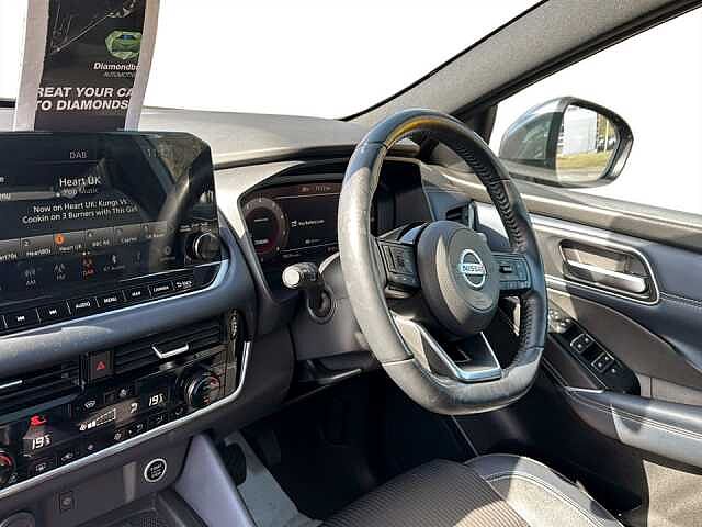Nissan Qashqai 1.3 DiG-T MH Tekna 5dr