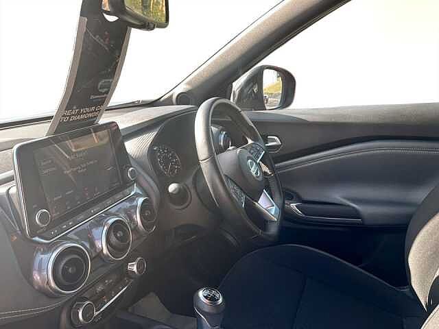 Nissan Juke 1.0 DiG-T 114 N-Connecta 5dr