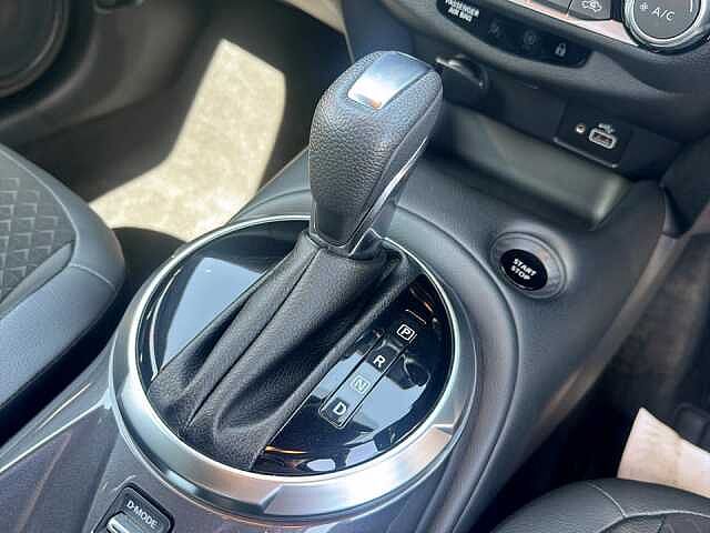 Nissan Juke 1.6 Hybrid N-Connecta 5dr Auto