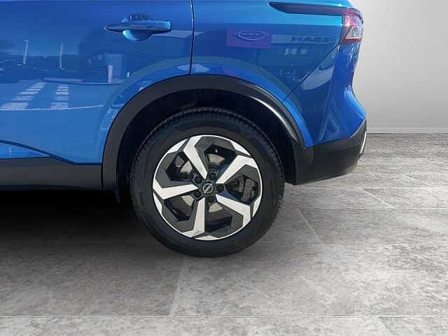 Nissan Qashqai 1.3 DiG-T MH N-Connecta 5dr