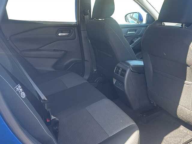 Nissan Qashqai 1.3 DiG-T MH N-Connecta 5dr