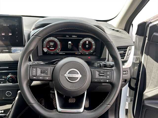 Nissan Qashqai 1.3 DiG-T MH N-Connecta 5dr