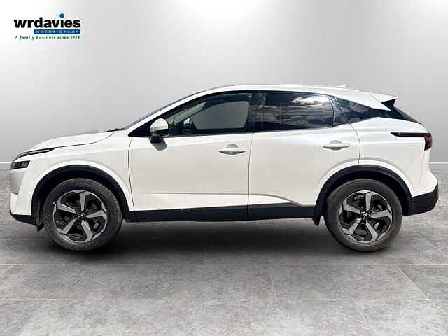 Nissan Qashqai 1.3 DiG-T MH N-Connecta 5dr