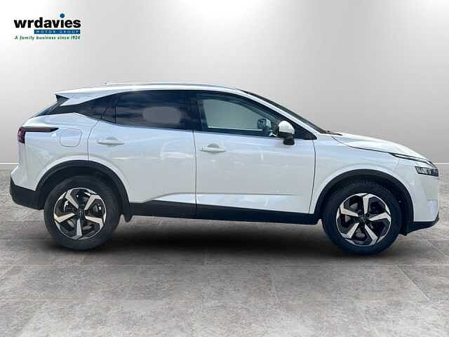 Nissan Qashqai 1.3 DiG-T MH N-Connecta 5dr