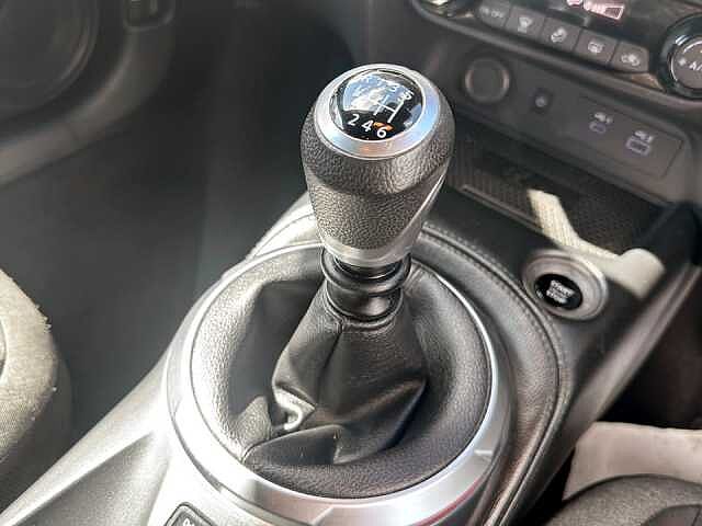 Nissan Juke 1.0 DiG-T N-Connecta 5dr