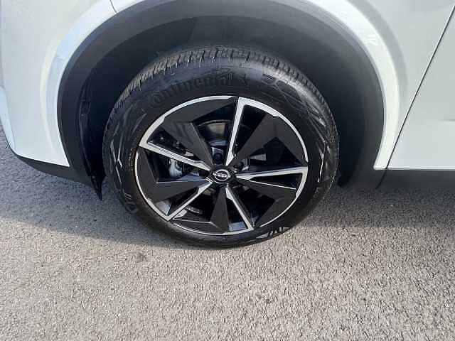 Nissan Qashqai 1.3 DiG-T MH Tekna 5dr