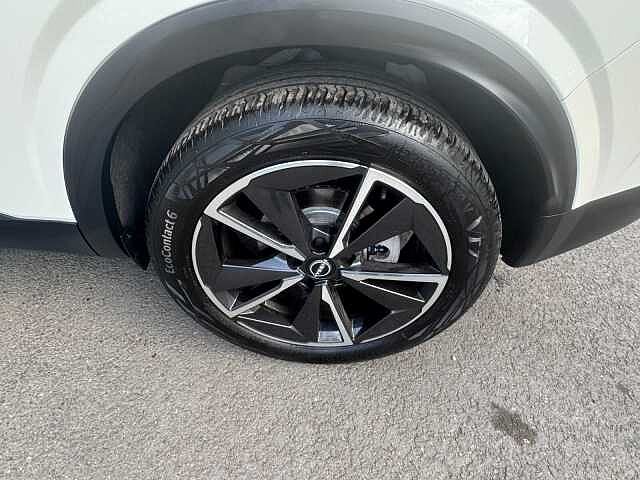 Nissan Qashqai 1.3 DiG-T MH Tekna 5dr