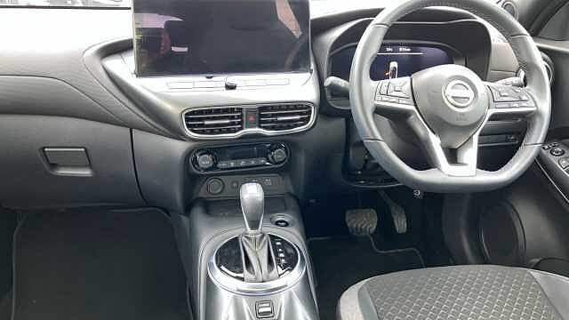 Nissan Juke 1.6 Hybrid N-Connecta 5dr Auto