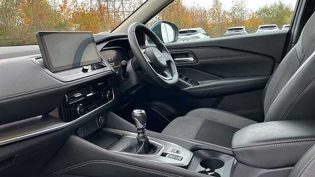 Nissan Qashqai 1.3 DiG-T MH N-Connecta 5dr